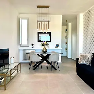  Apartment Via Dante Luxury Italien